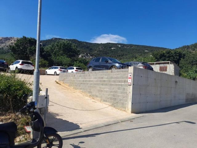 Ulica Dvori Narca 12 Apartment 4+2 Per. Baska  Exterior photo